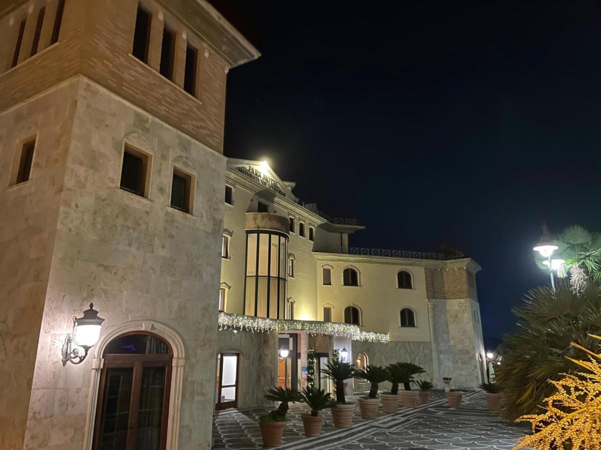 Park Hotel Imperatore Adriano Тиволи Екстериор снимка